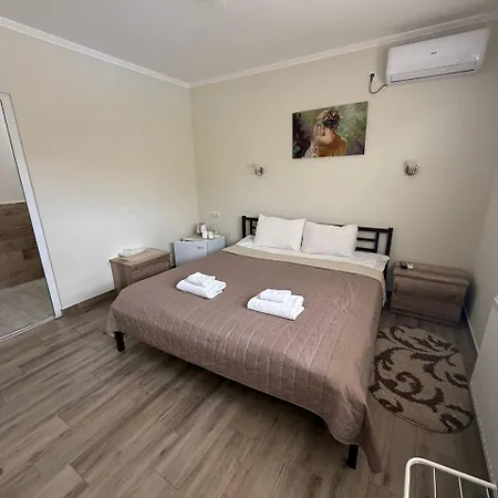 Hotel Elysium *